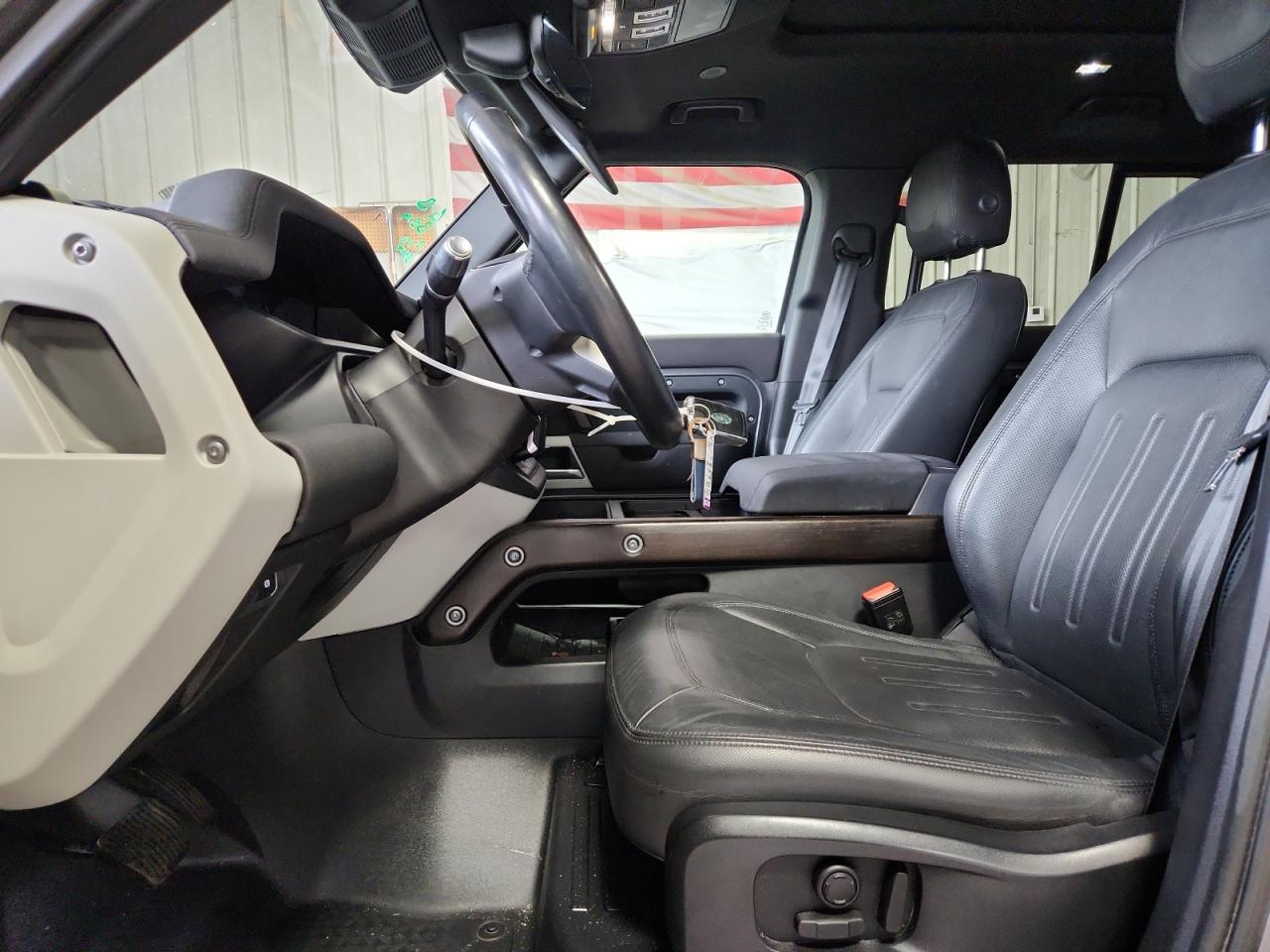 LAND ROVER DEFENDER 110 SE