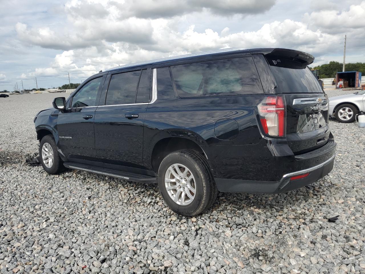 CHEVROLET SUBURBAN C1500 LS