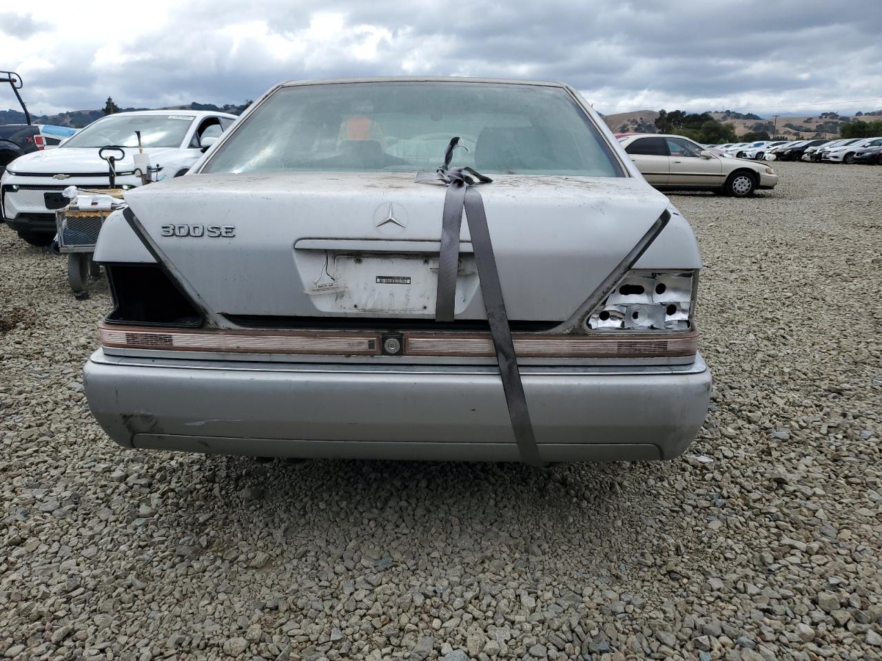 Lot #3301875466 1993 MERCEDES-BENZ 300 SE