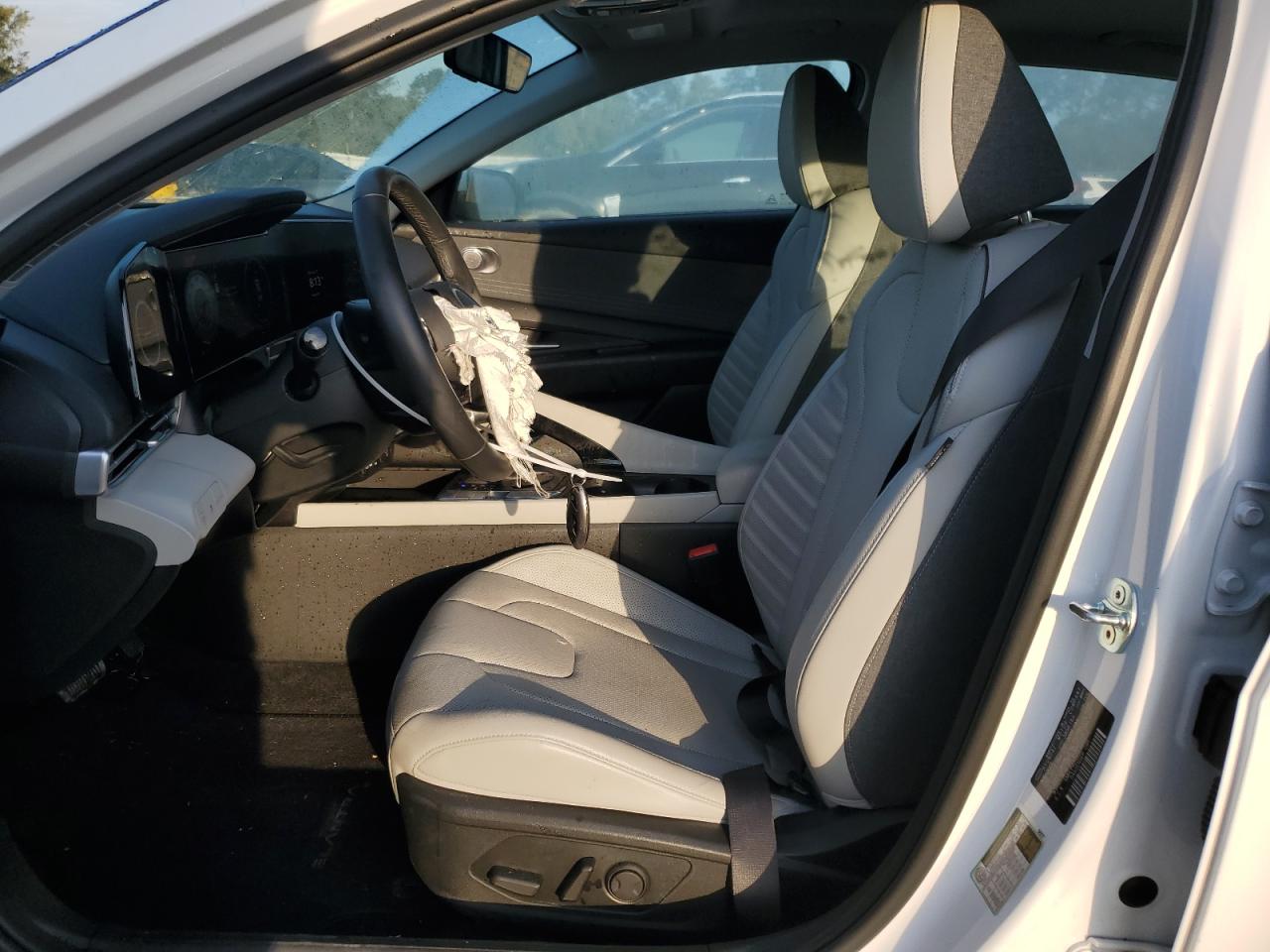 HYUNDAI ELANTRA LIMITED