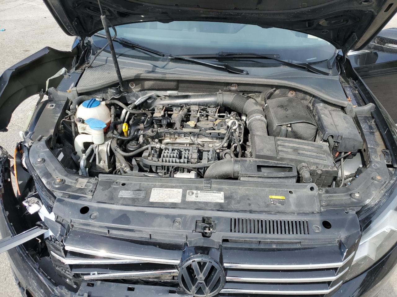 VOLKSWAGEN PASSAT SE