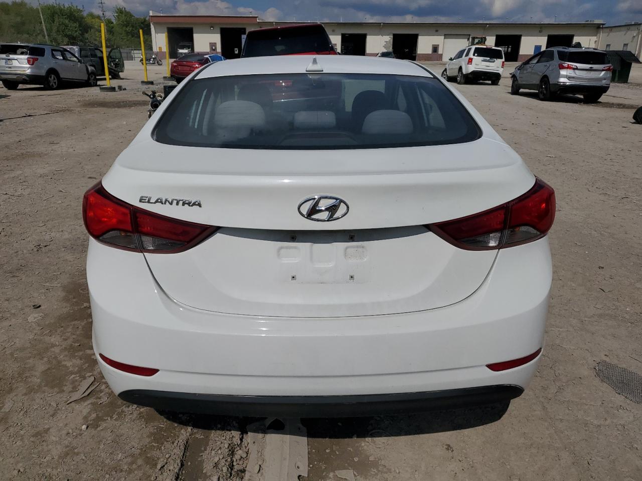 HYUNDAI ELANTRA SE