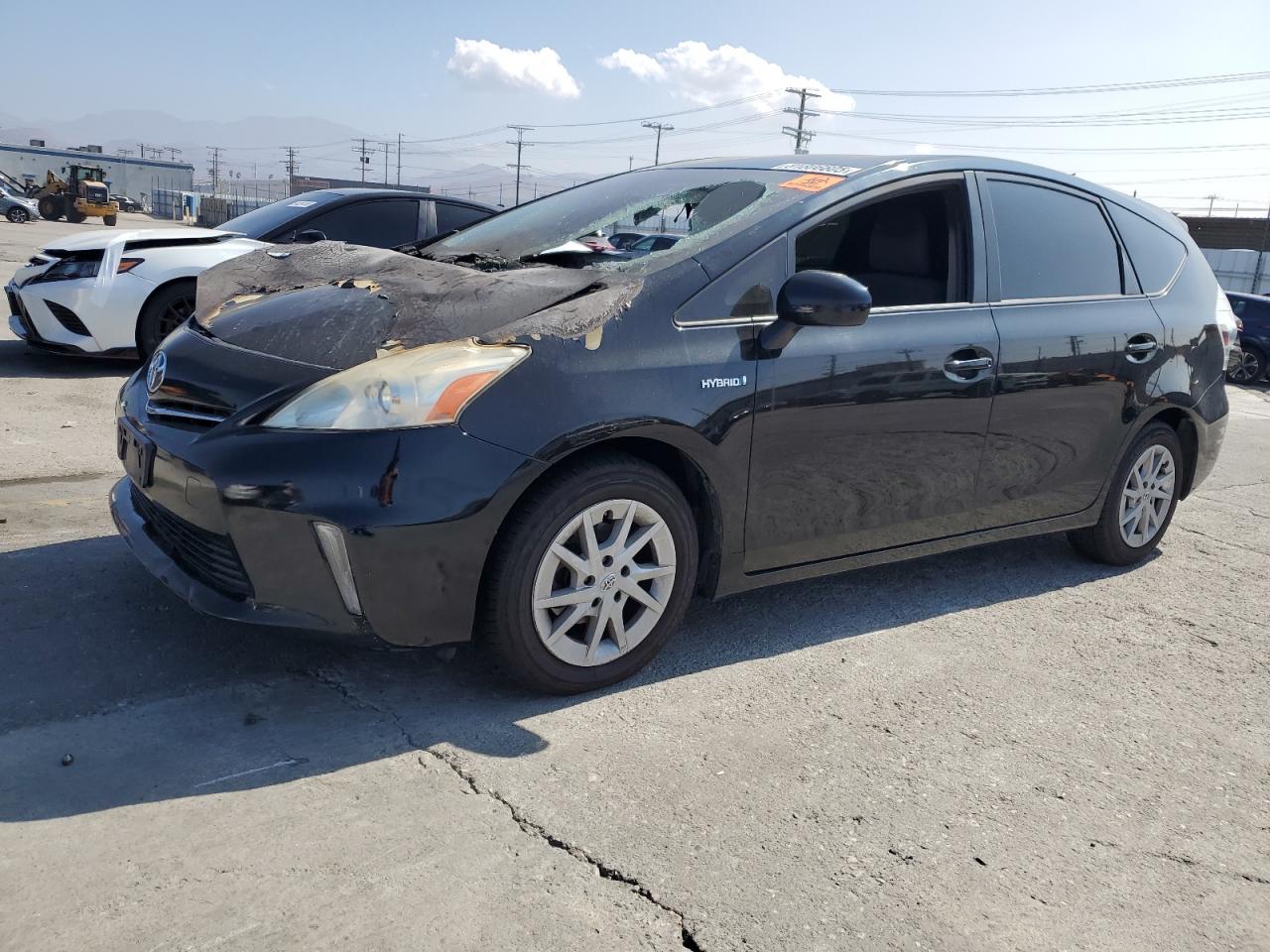TOYOTA PRIUS V