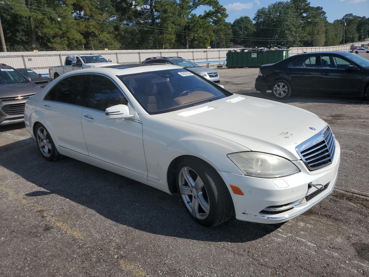 MERCEDES-BENZ S-CLASS 550