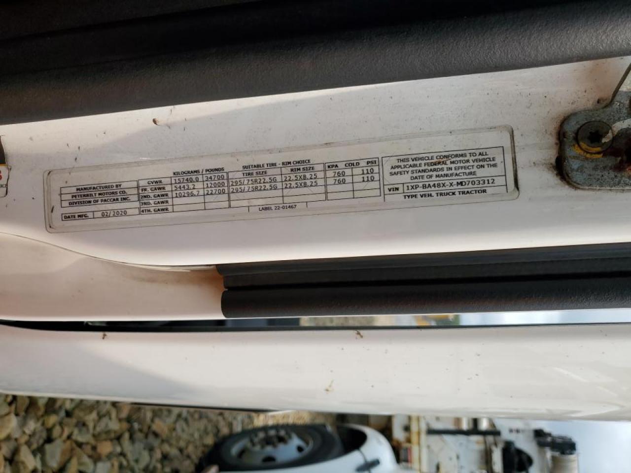 Lot #3240057512 2021 PETERBILT TRACTOR 579