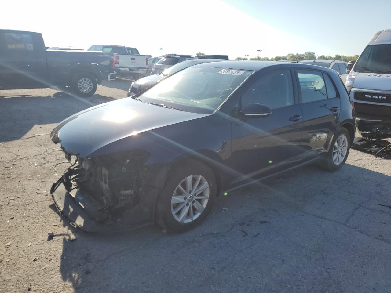 VOLKSWAGEN GOLF S/SE