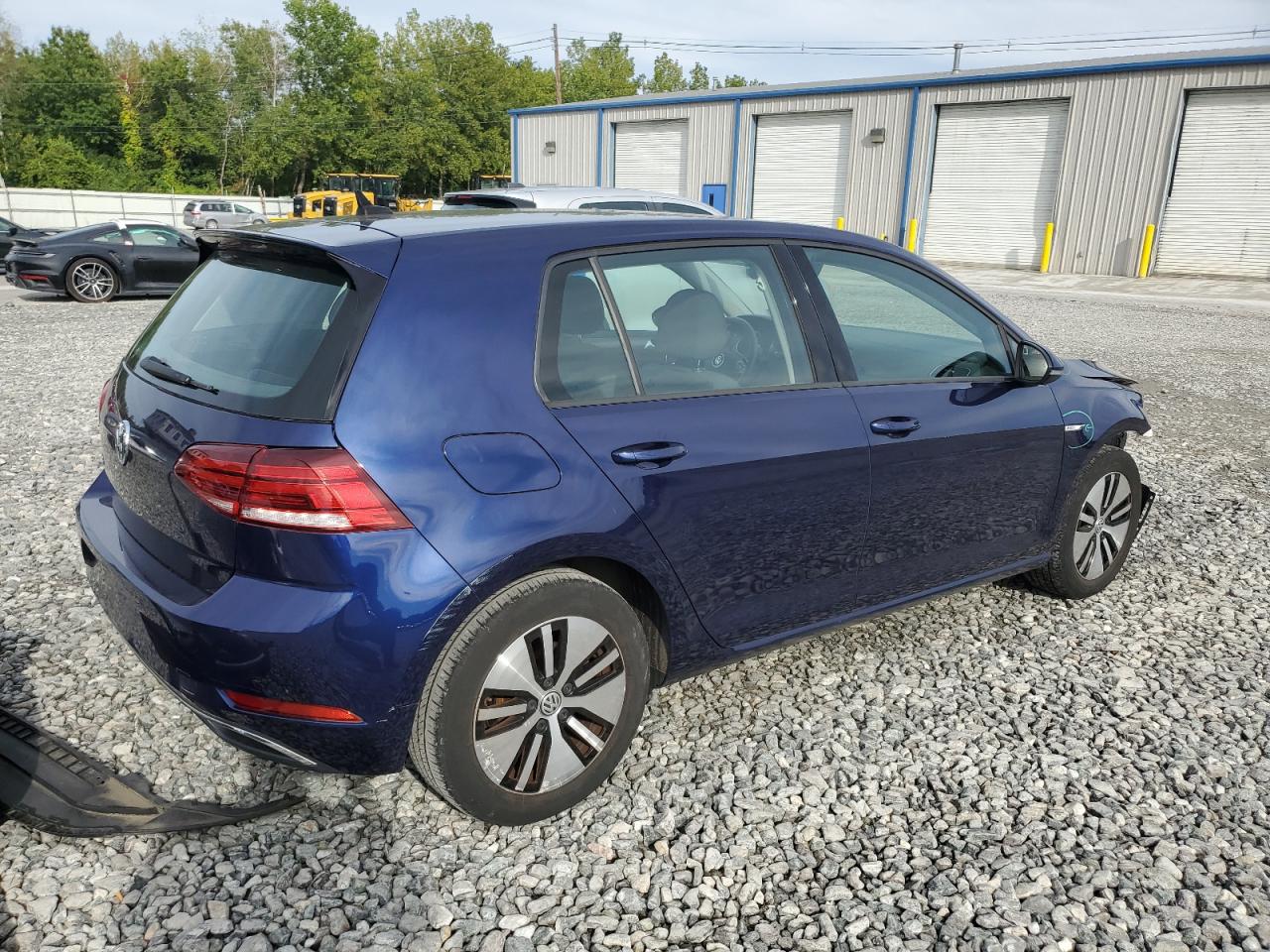 VOLKSWAGEN E-GOLF SE