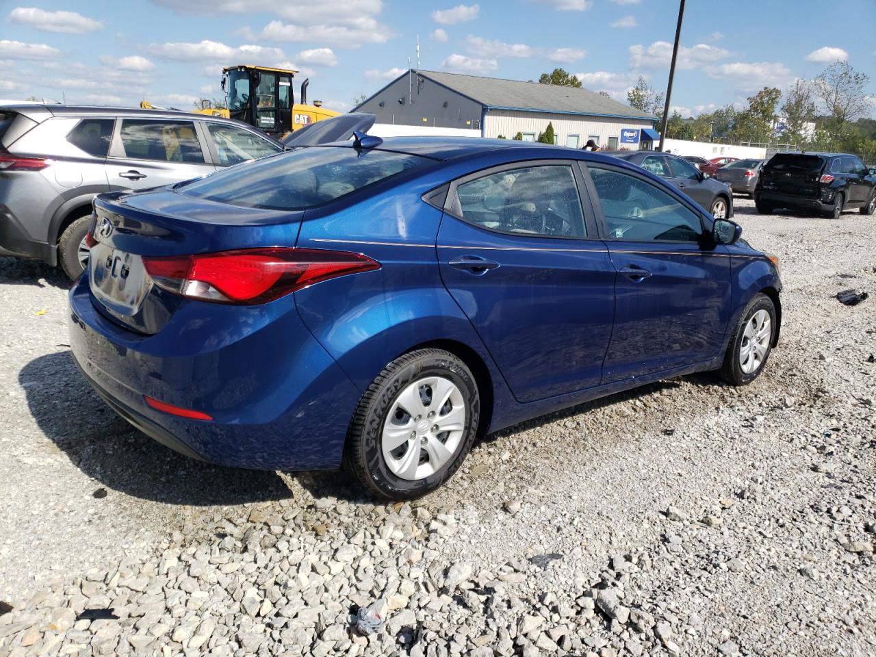 HYUNDAI ELANTRA SE