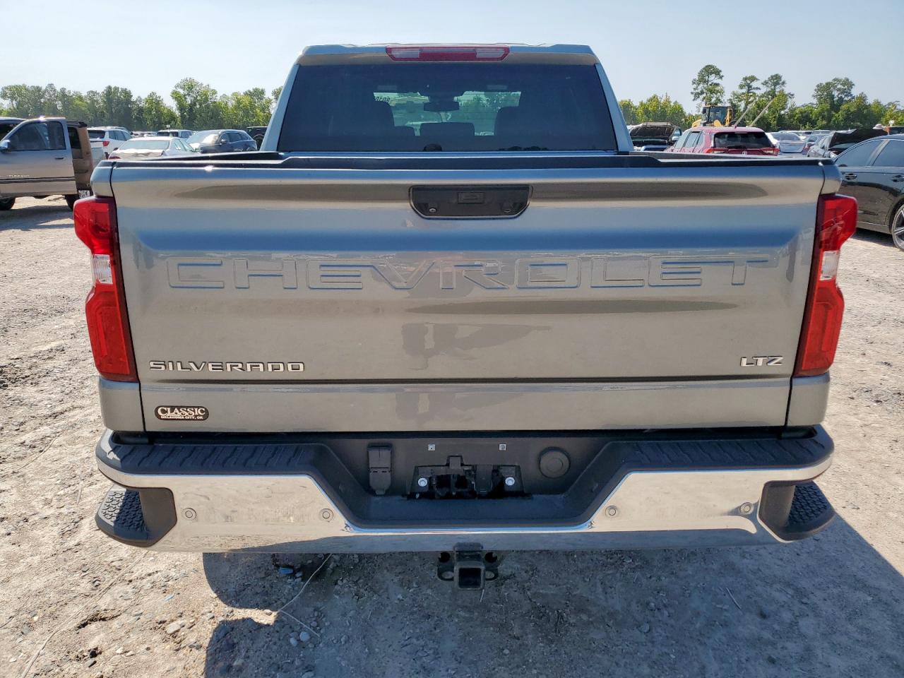 CHEVROLET SILVERADO C1500 LTZ