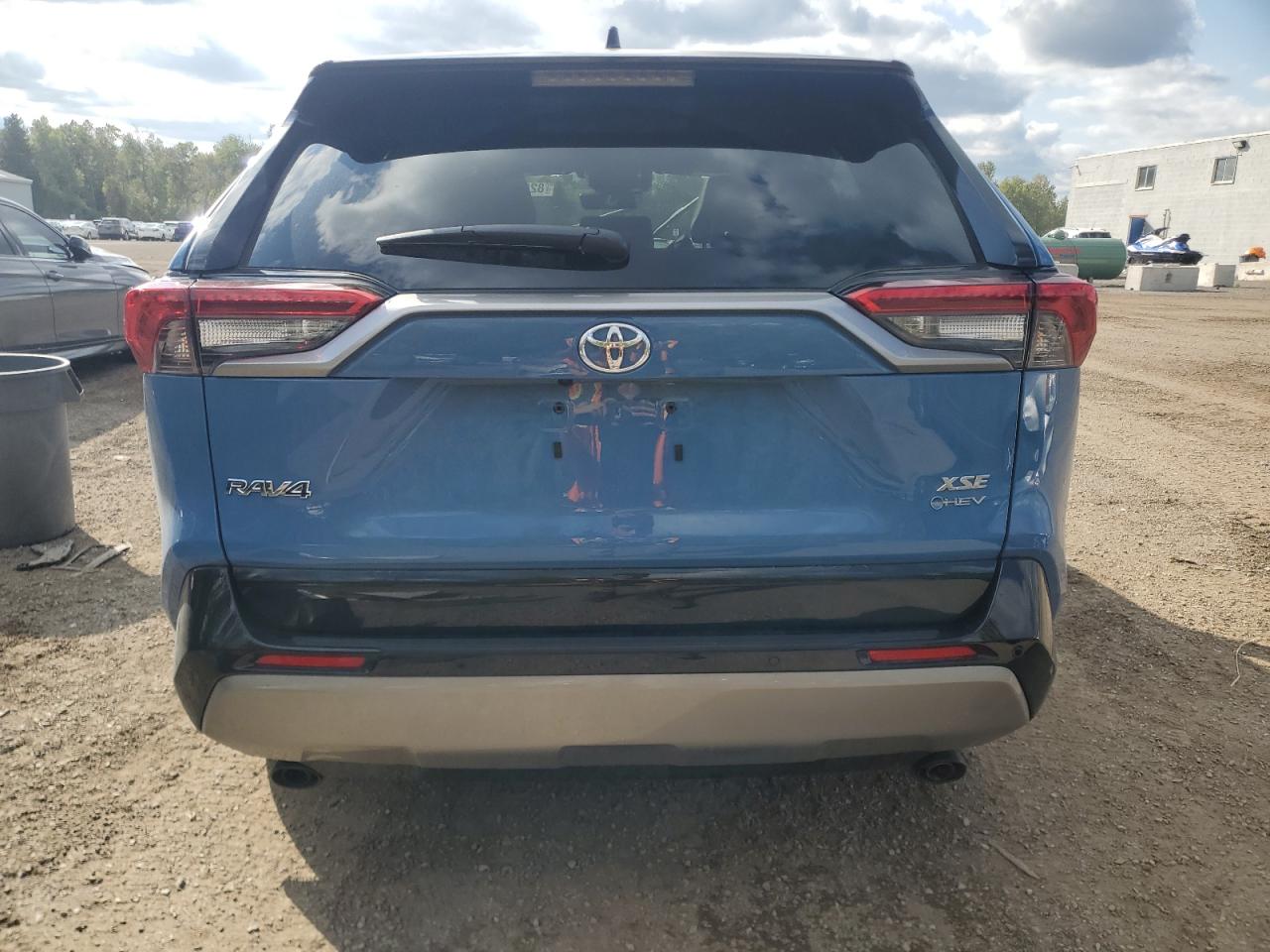 TOYOTA RAV4 XSE