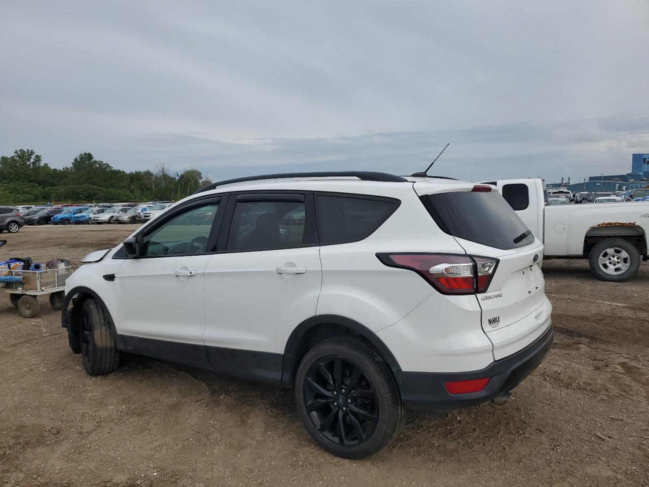 FORD ESCAPE SE