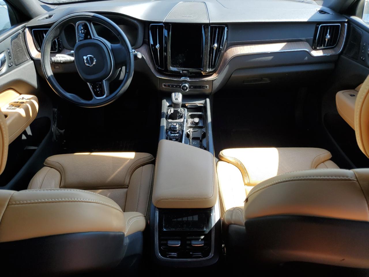 VOLVO XC60 T5 INSCRIPTION