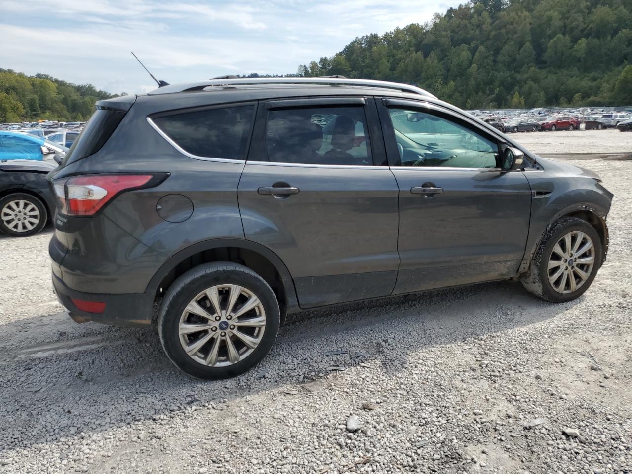 FORD ESCAPE TITANIUM