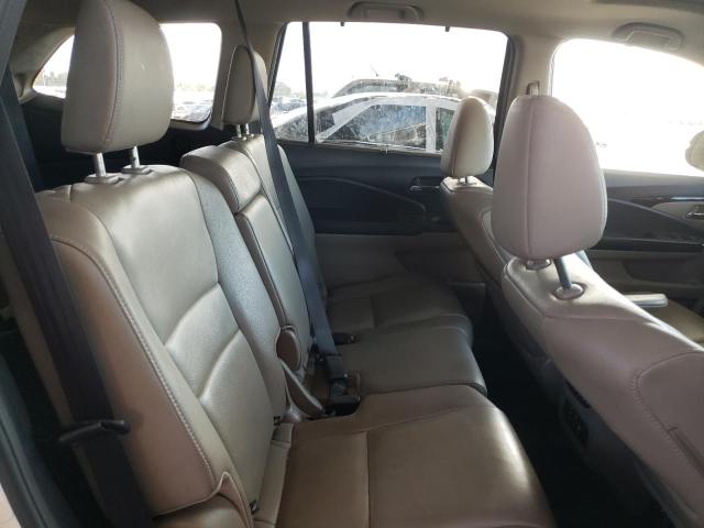 2017 HONDA PILOT TOUR 5FNYF5H9XHB000604