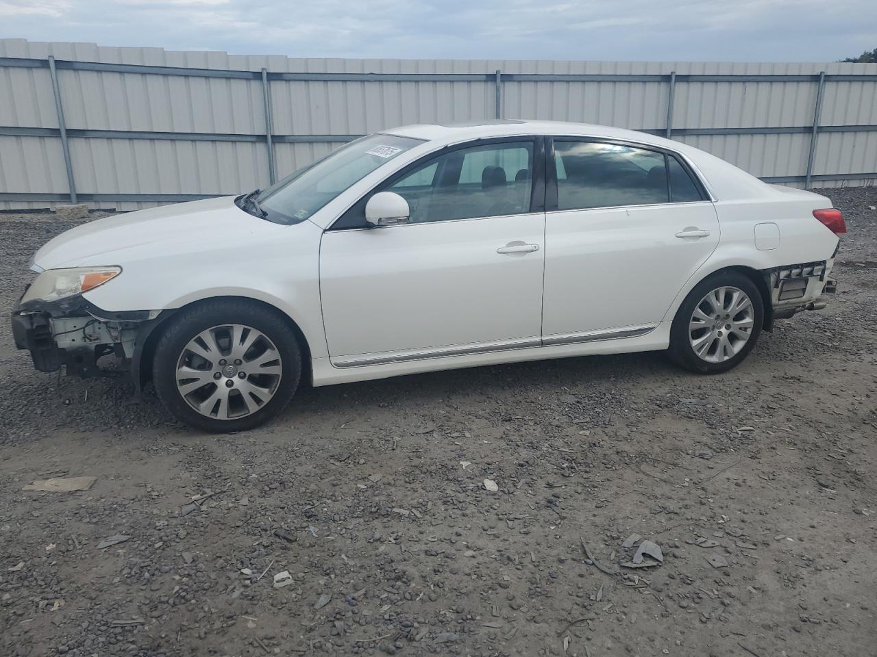 TOYOTA AVALON BASE