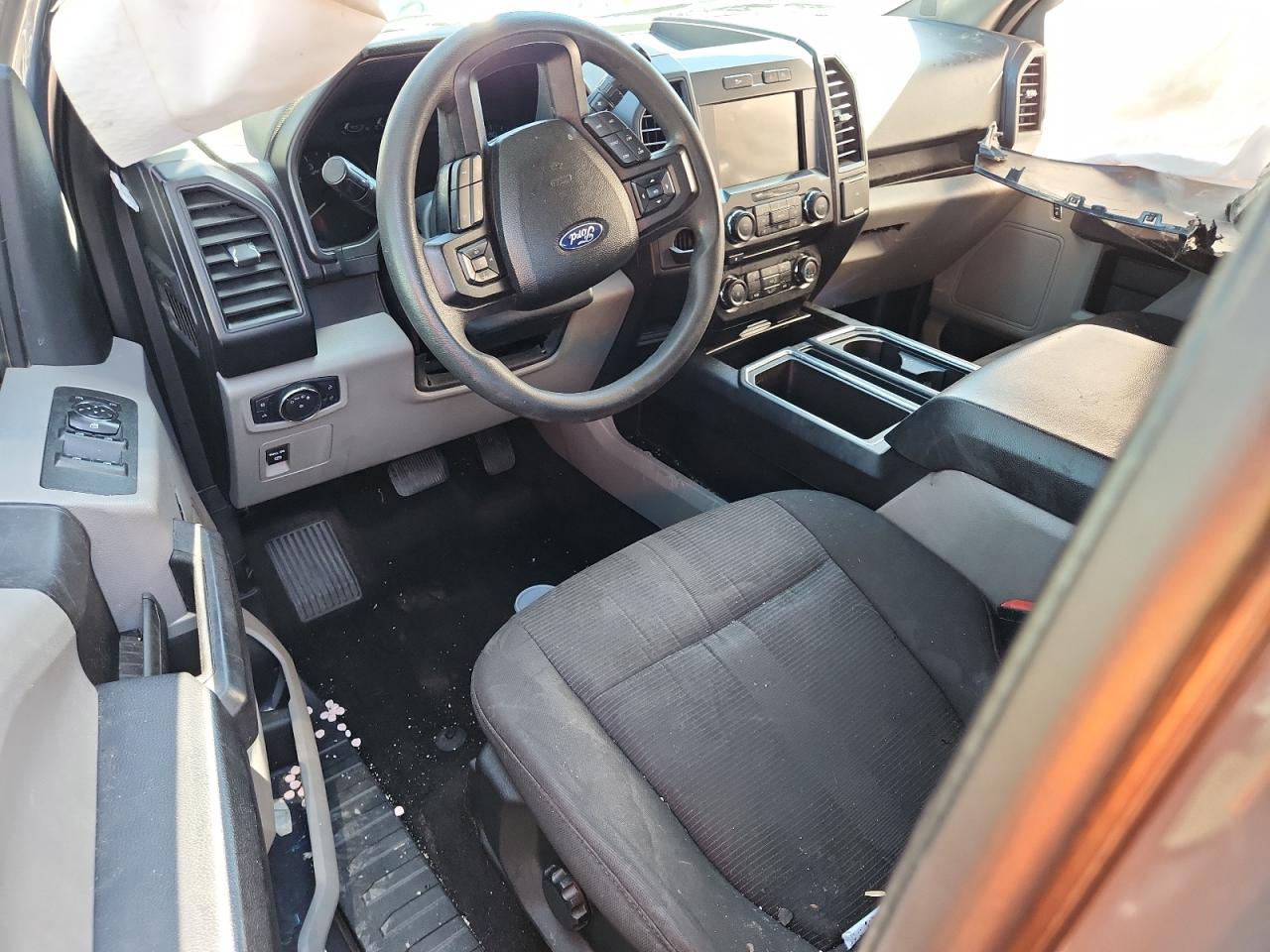 FORD F-150 SUPER CAB