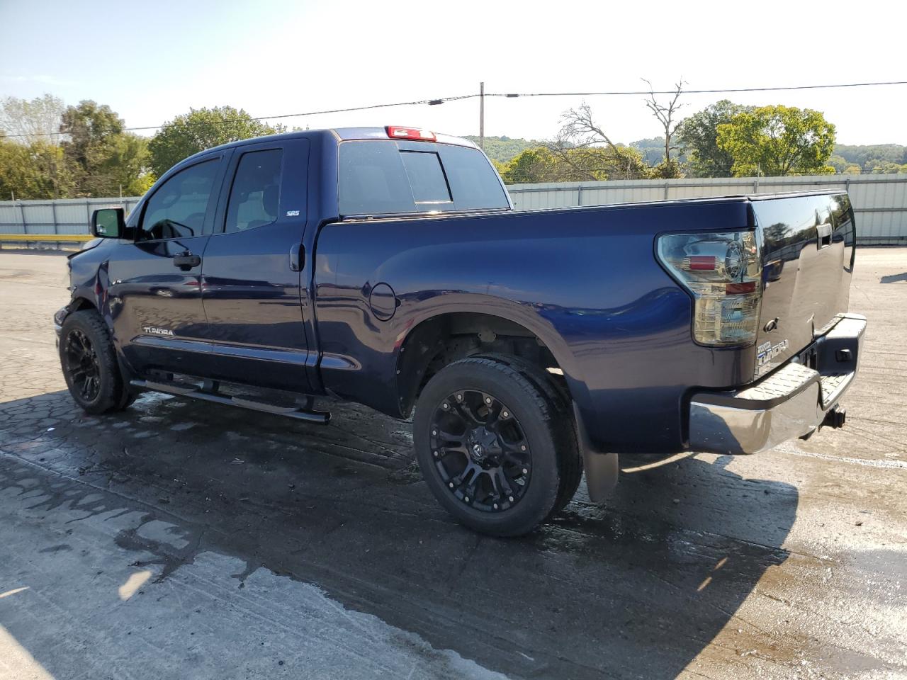 TOYOTA TUNDRA DOUBLE CAB SR5