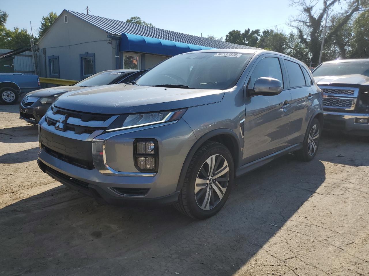 MITSUBISHI OUTLANDER ES