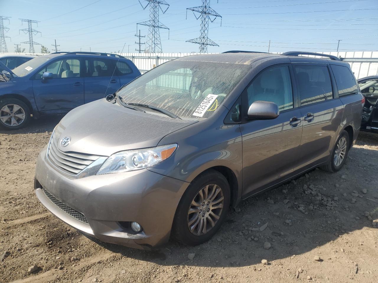TOYOTA SIENNA XLE