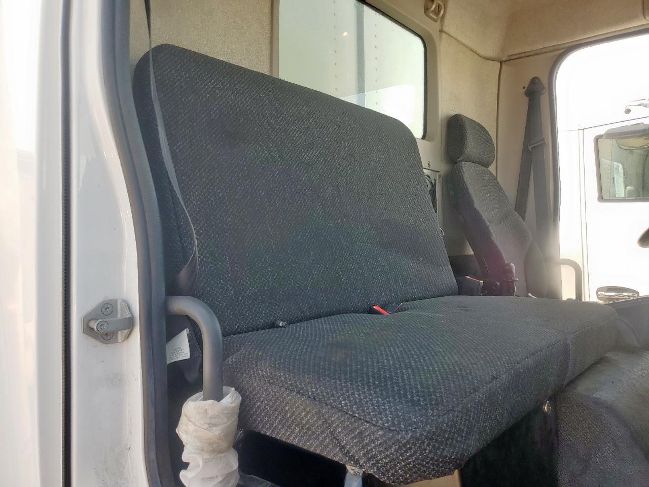 Lot #3317839240 2021 PETERBILT 220