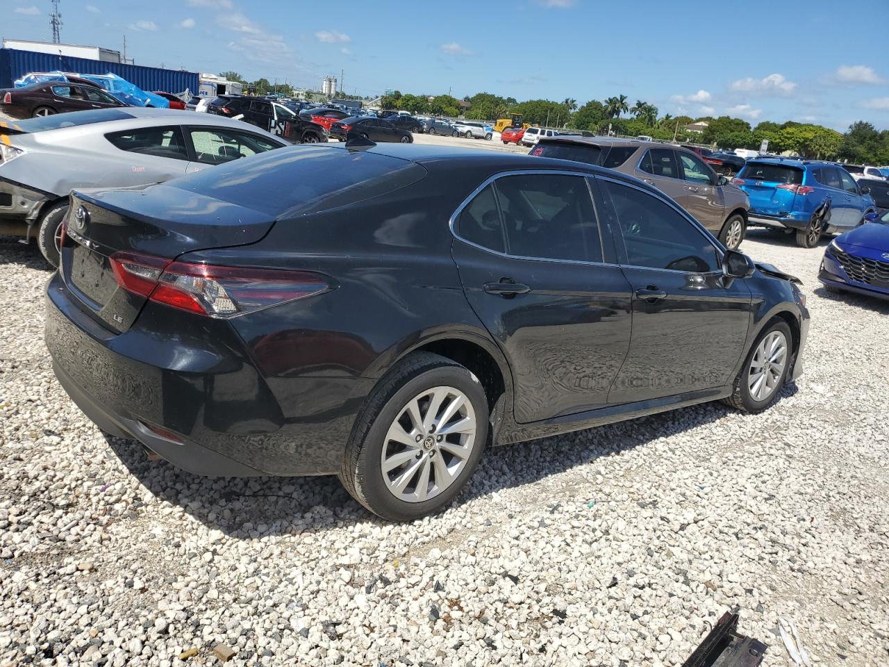 TOYOTA CAMRY LE