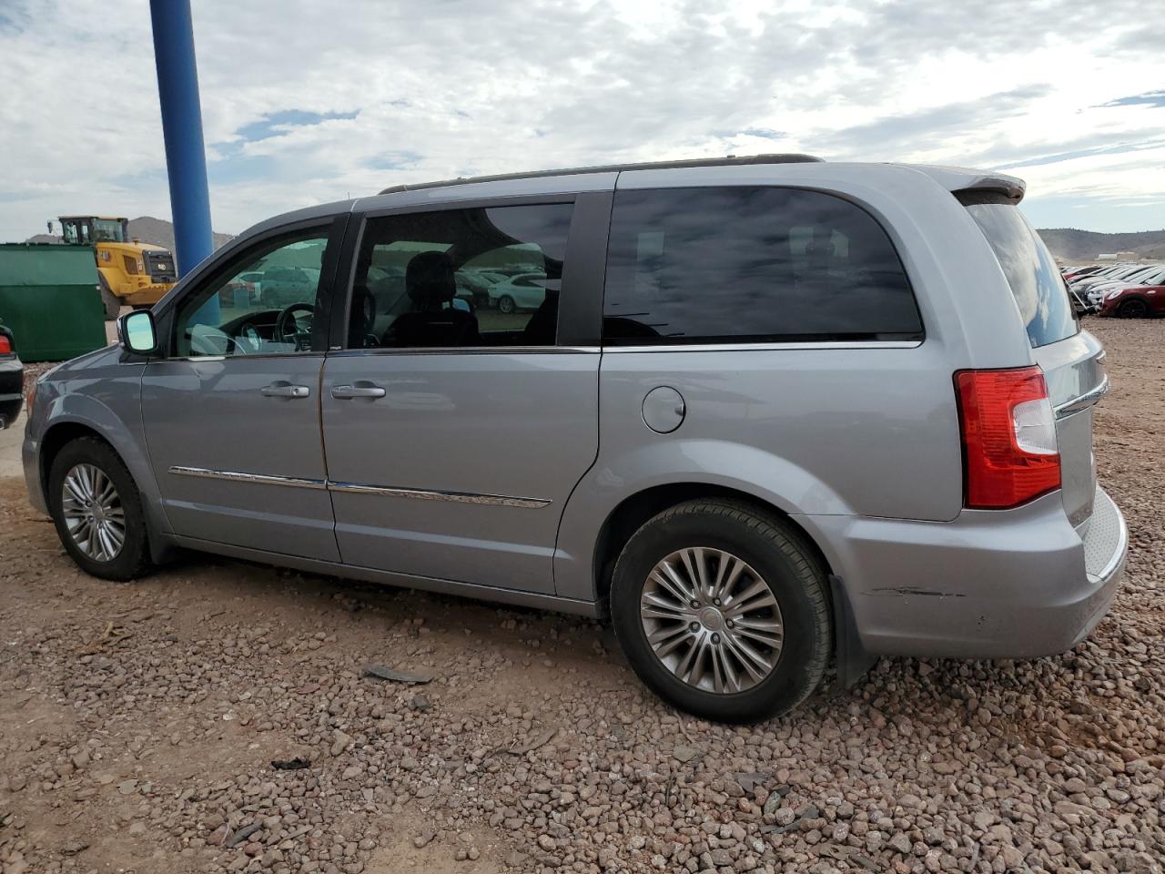 CHRYSLER TOWN & COUNTRY TOURING L