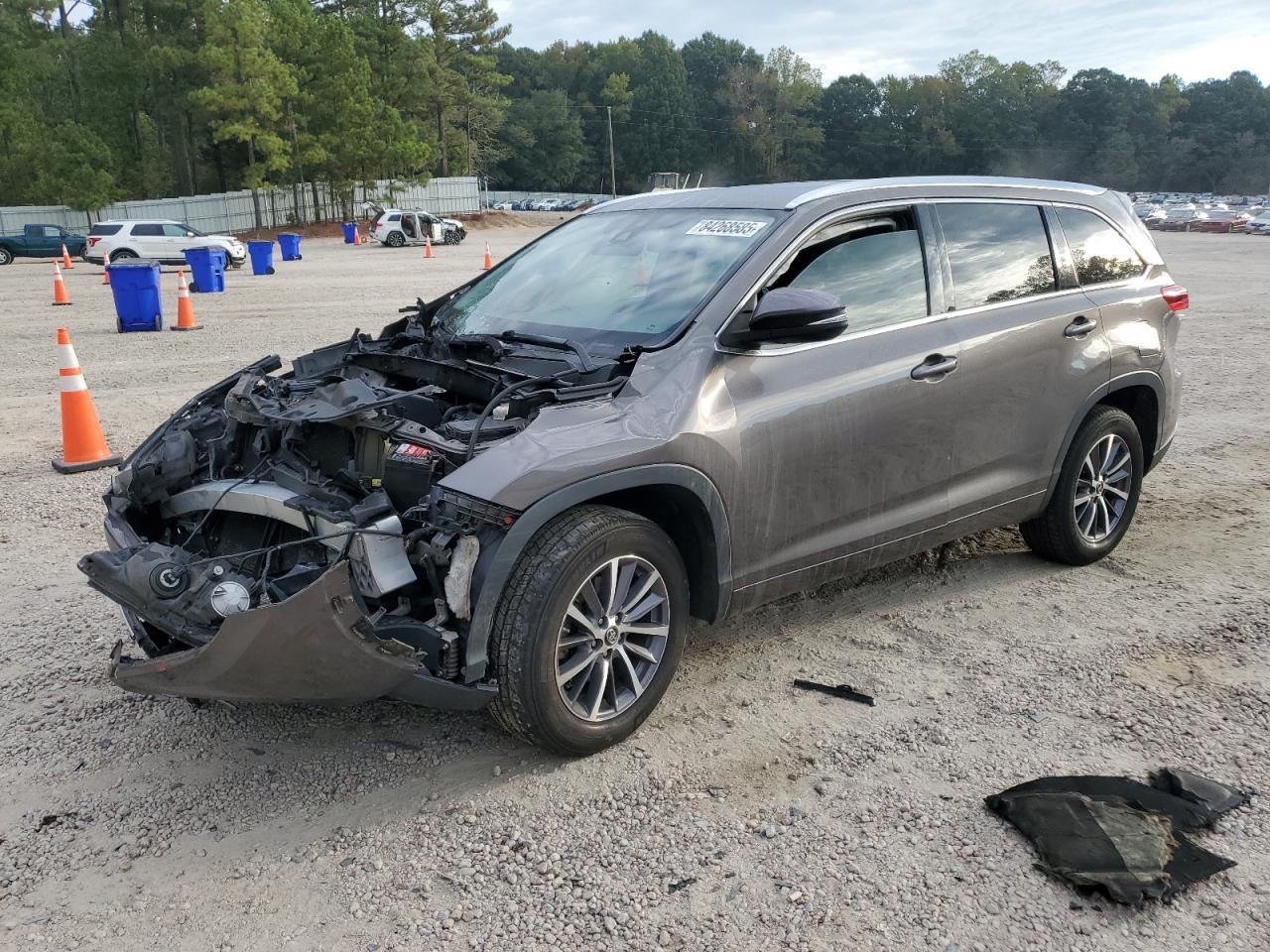TOYOTA HIGHLANDER SE