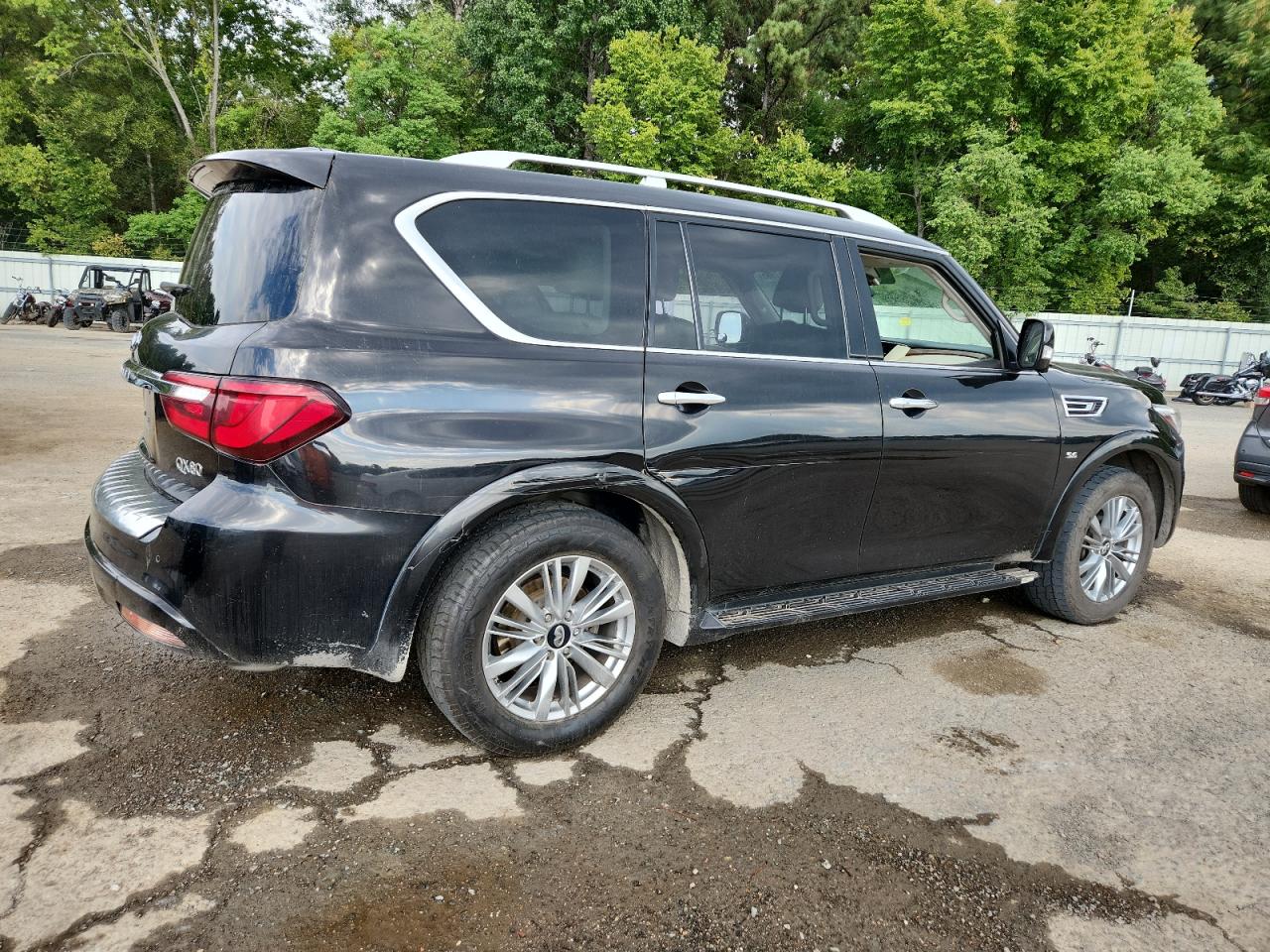 INFINITI QX80 BASE