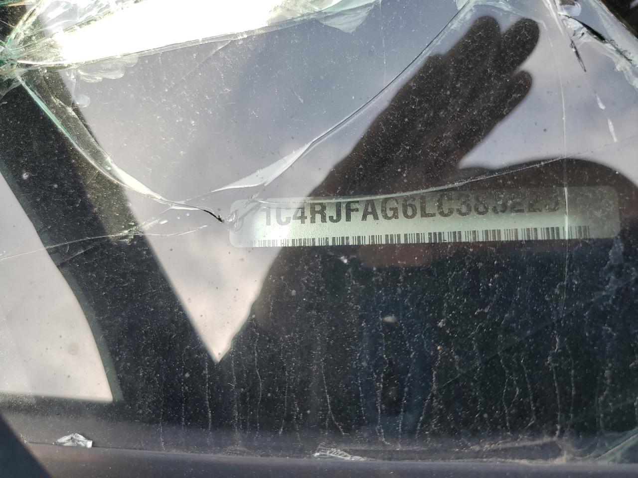 JEEP GRAND CHEROKEE LAREDO