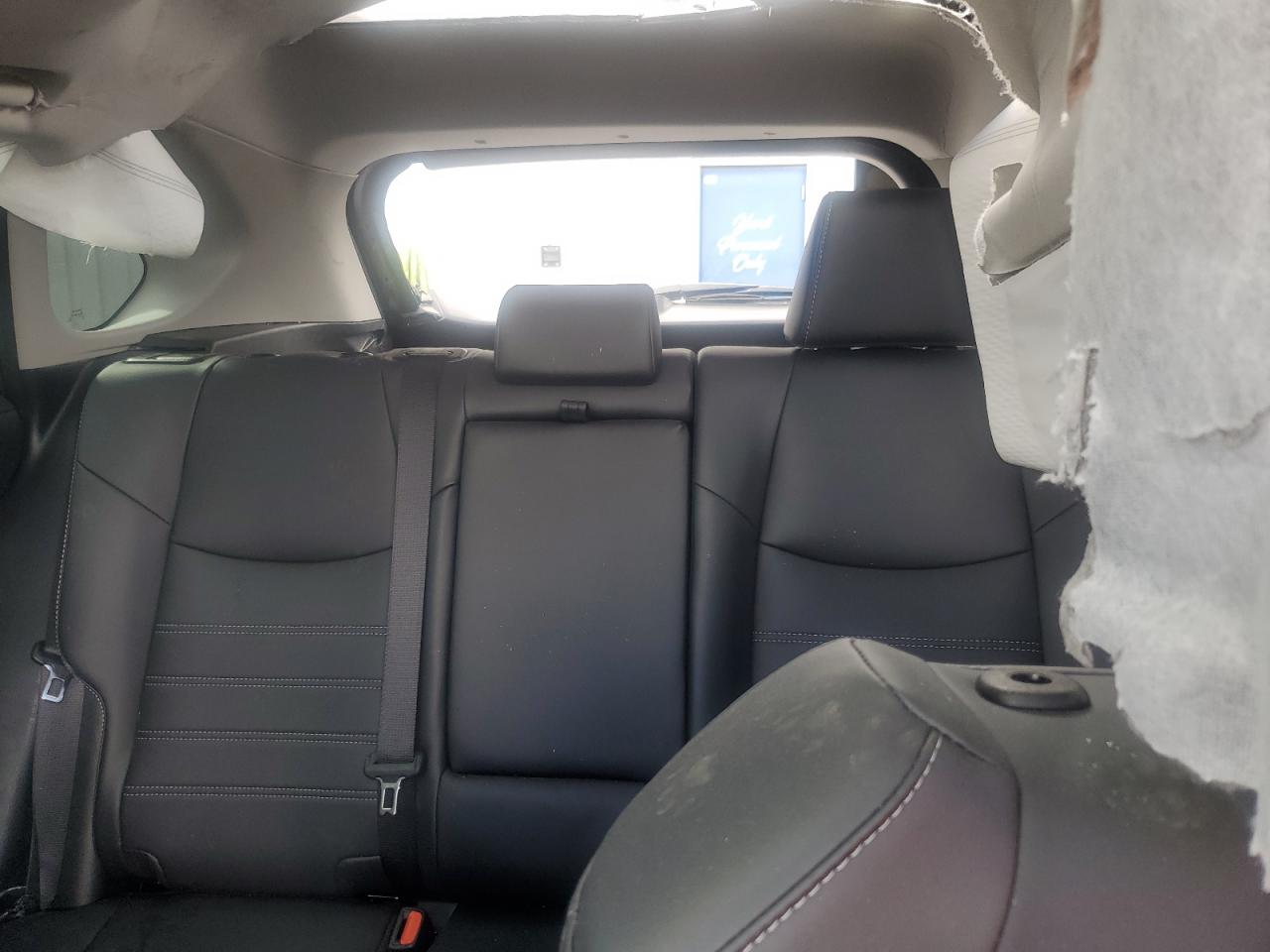 TOYOTA RAV4 XLE PREMIUM