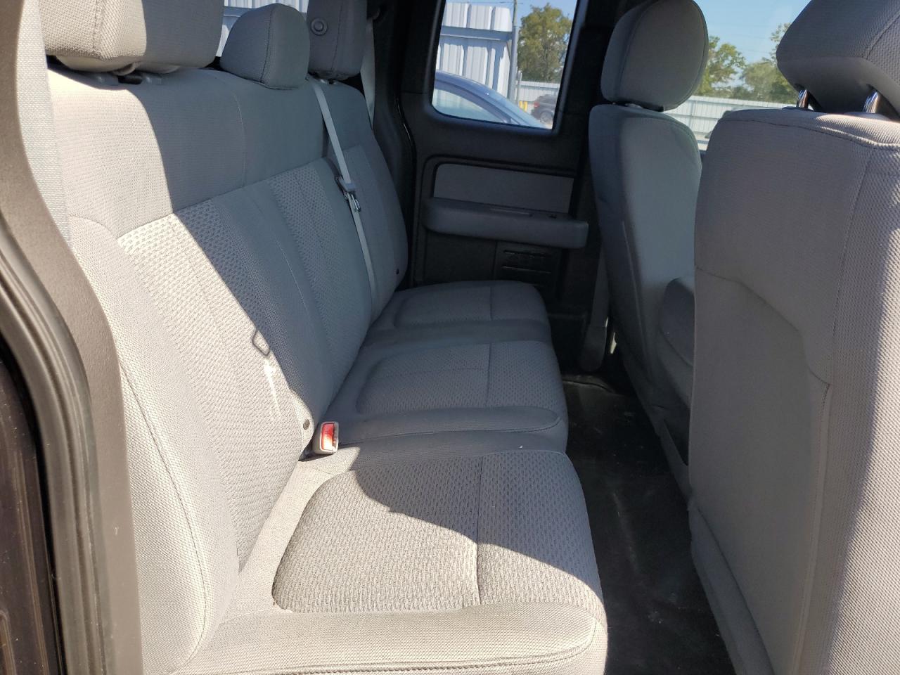 FORD F-150 SUPER CAB