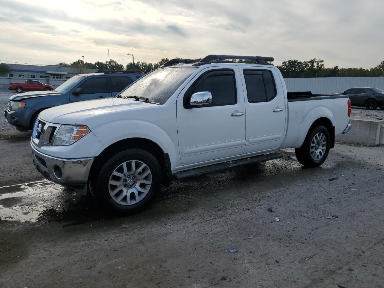 NISSAN FRONTIER SV