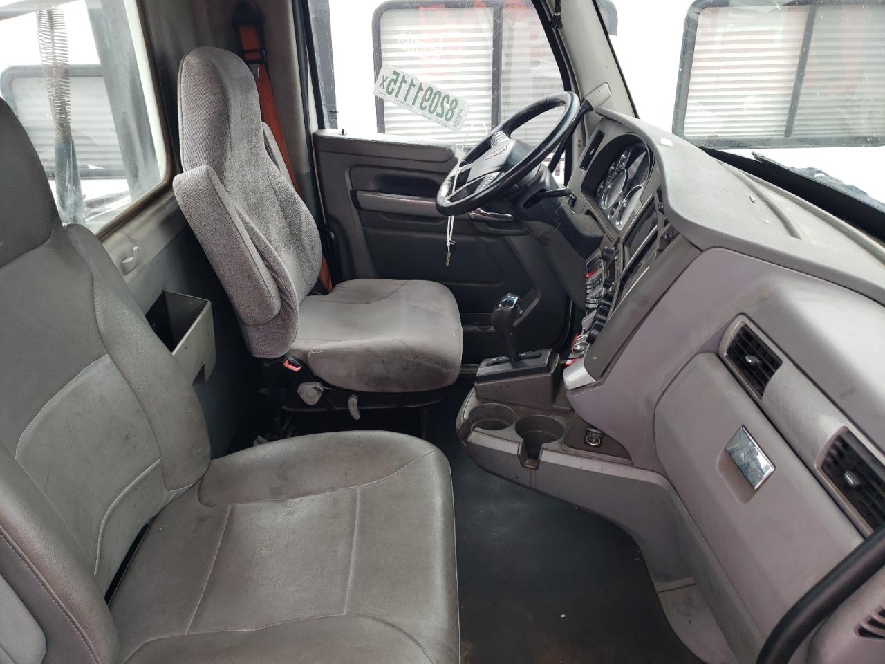 Lot #3267128134 2016 KENWORTH T680