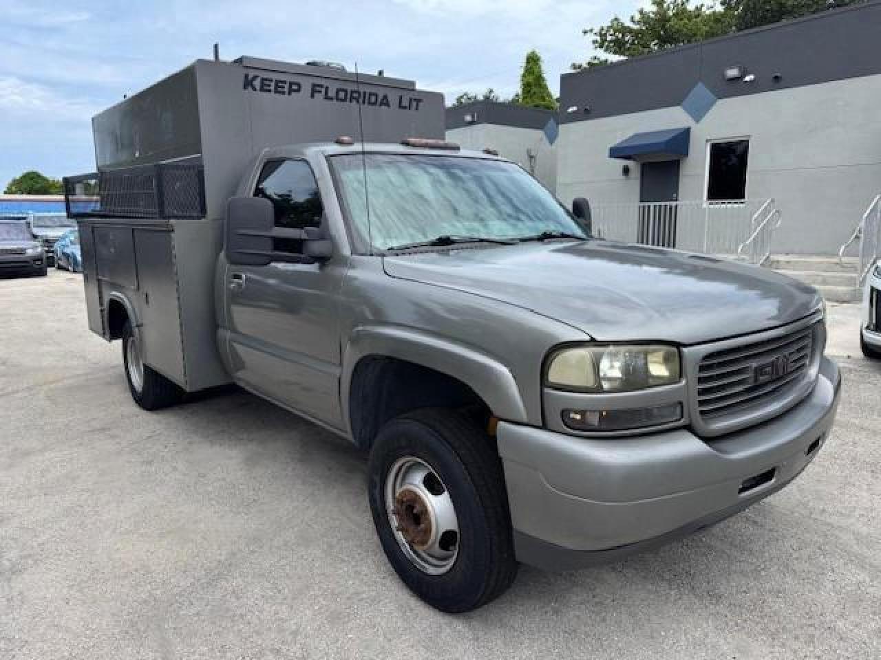 Lot #3240902204 2001 GMC NEW SIERRA C3500