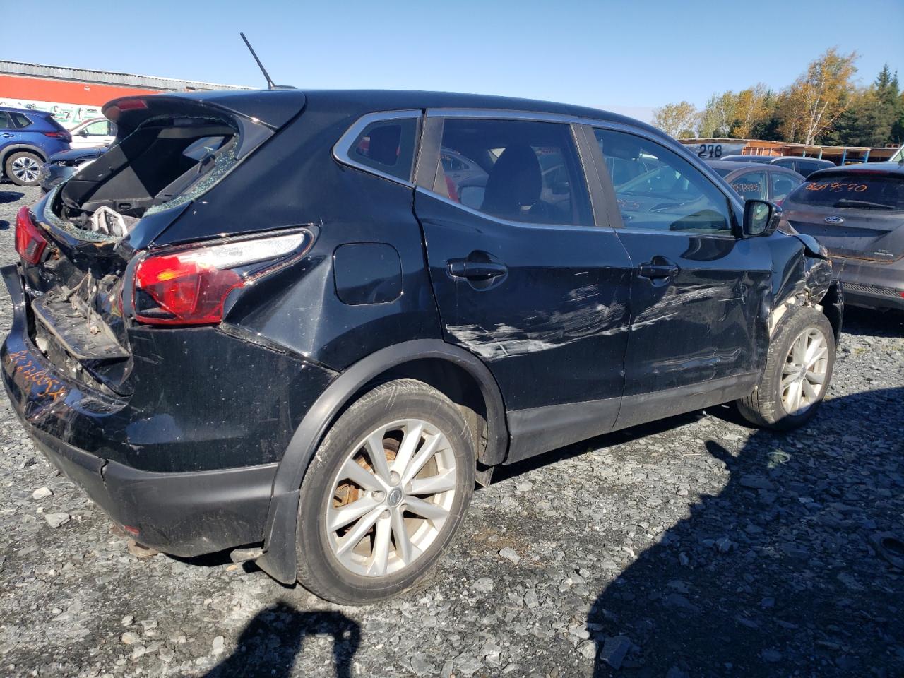 NISSAN ROGUE SPORT S