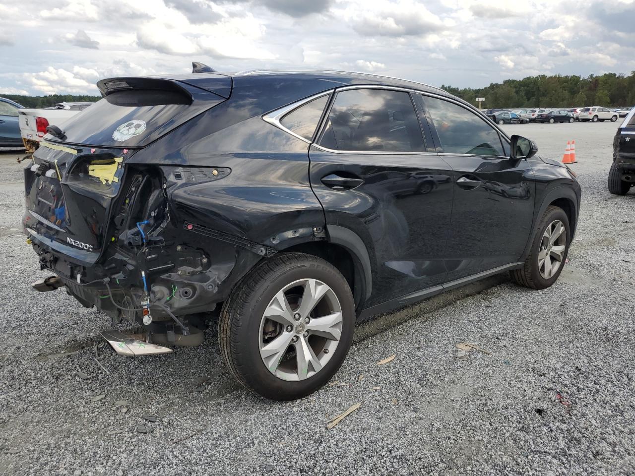 LEXUS NX 200T BASE