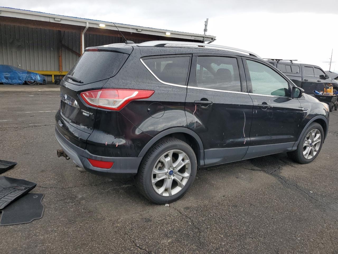 FORD ESCAPE TITANIUM