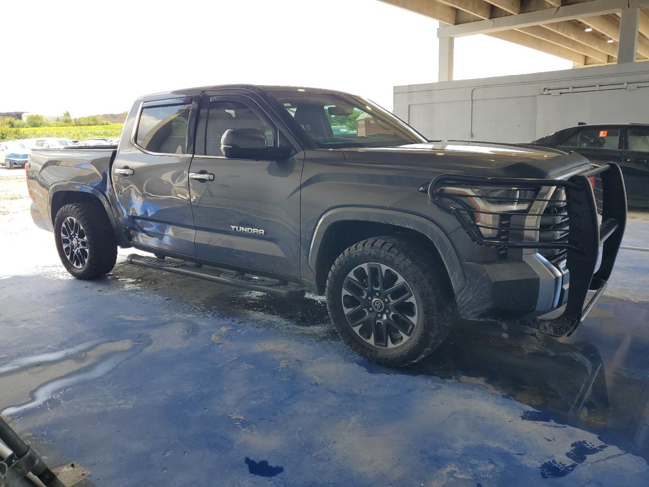 TOYOTA TUNDRA CREWMAX LIMITED