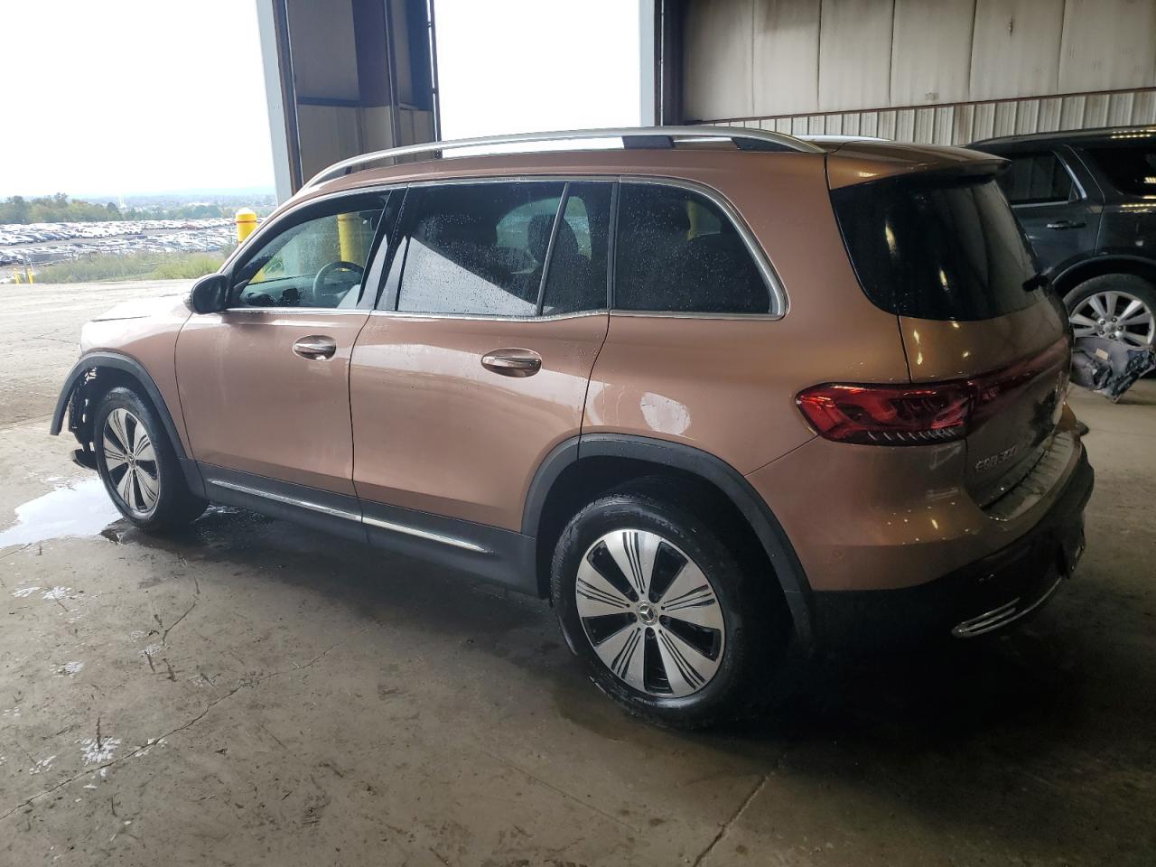 MERCEDES-BENZ EQB 300 4MATIC