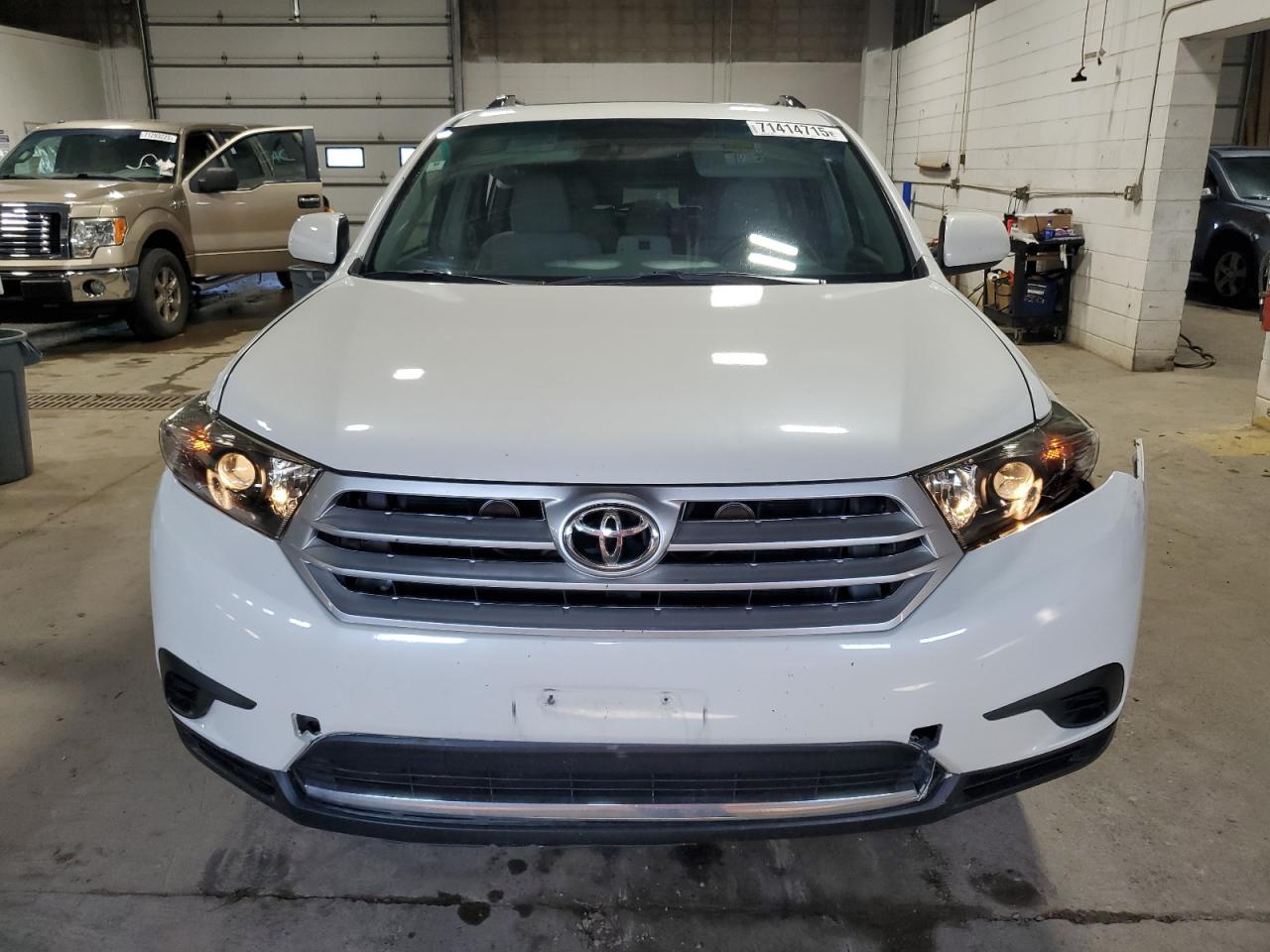 TOYOTA HIGHLANDER BASE
