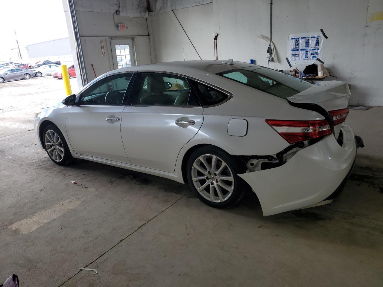 TOYOTA AVALON BASE