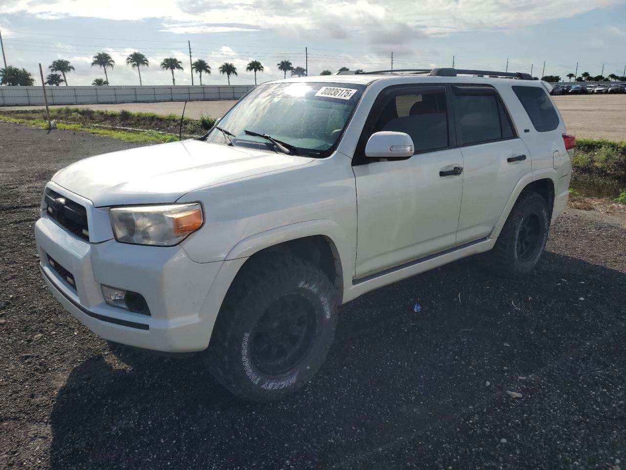 TOYOTA 4RUNNER SR5