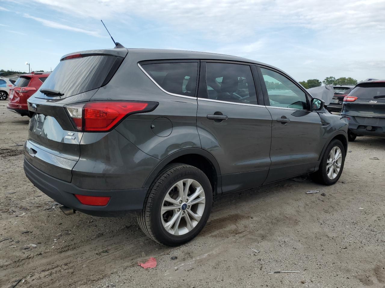 FORD ESCAPE SE
