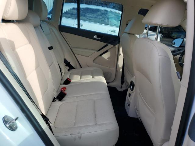 2017 VOLKSWAGEN TIGUAN WOL WVGSV7AX8HK010513