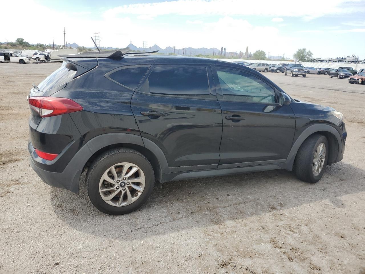 HYUNDAI TUCSON SE