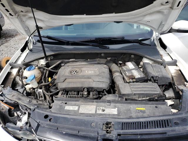 2015 VOLKSWAGEN PASSAT S 1VWAS7A30FC006417