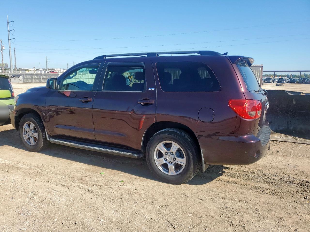 TOYOTA SEQUOIA SR5