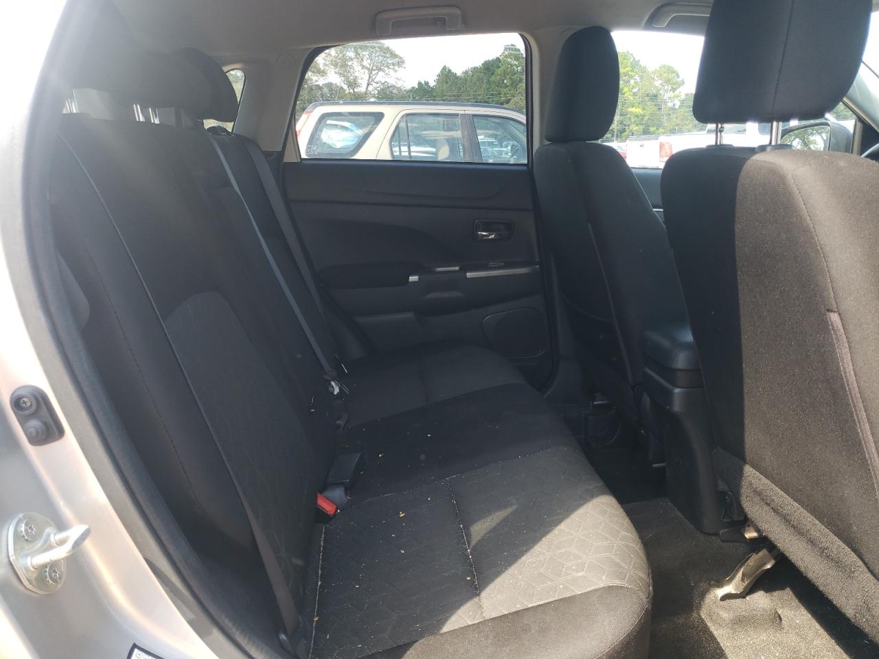 MITSUBISHI OUTLANDER ES