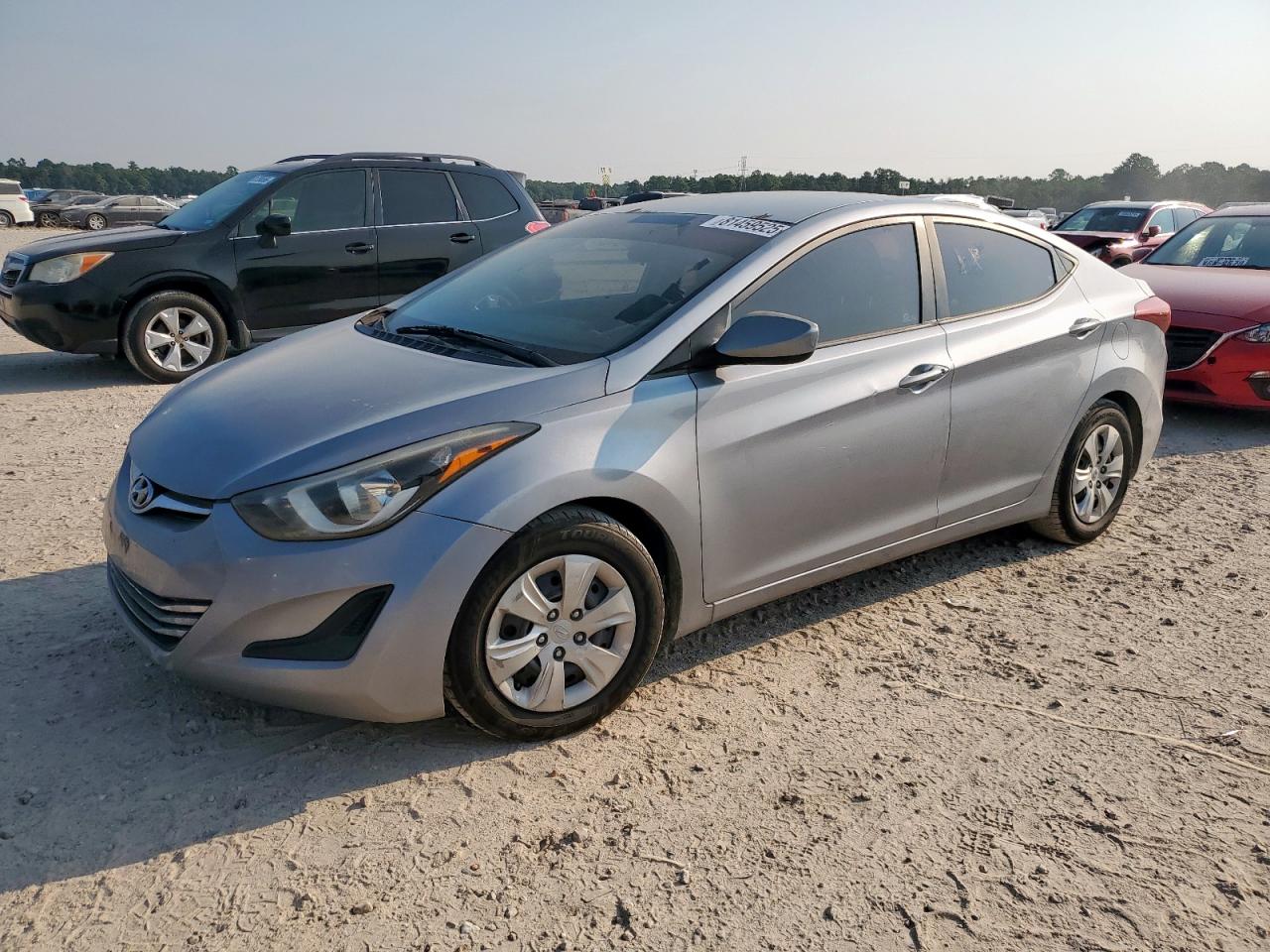 HYUNDAI ELANTRA SE