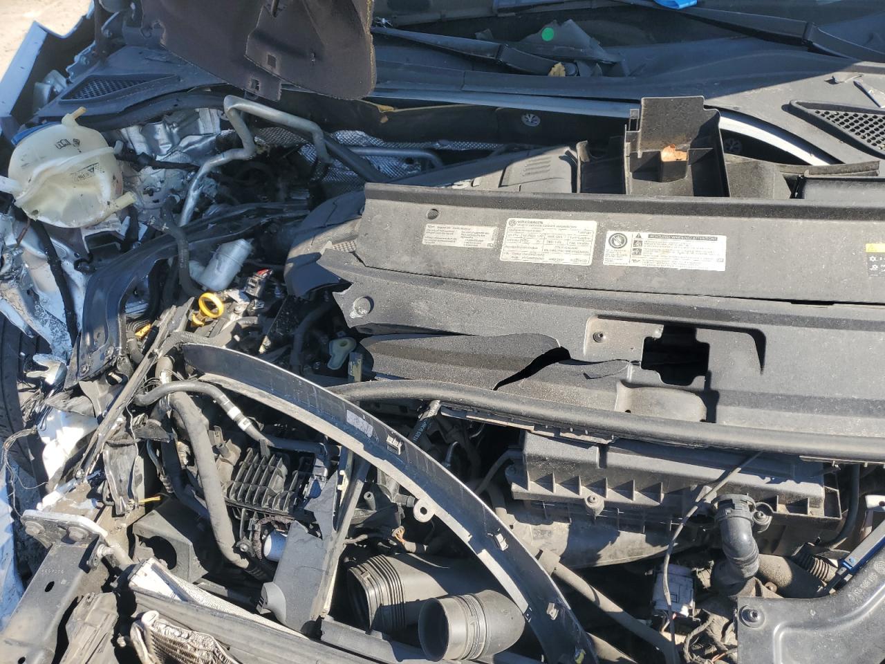 VOLKSWAGEN PASSAT SE